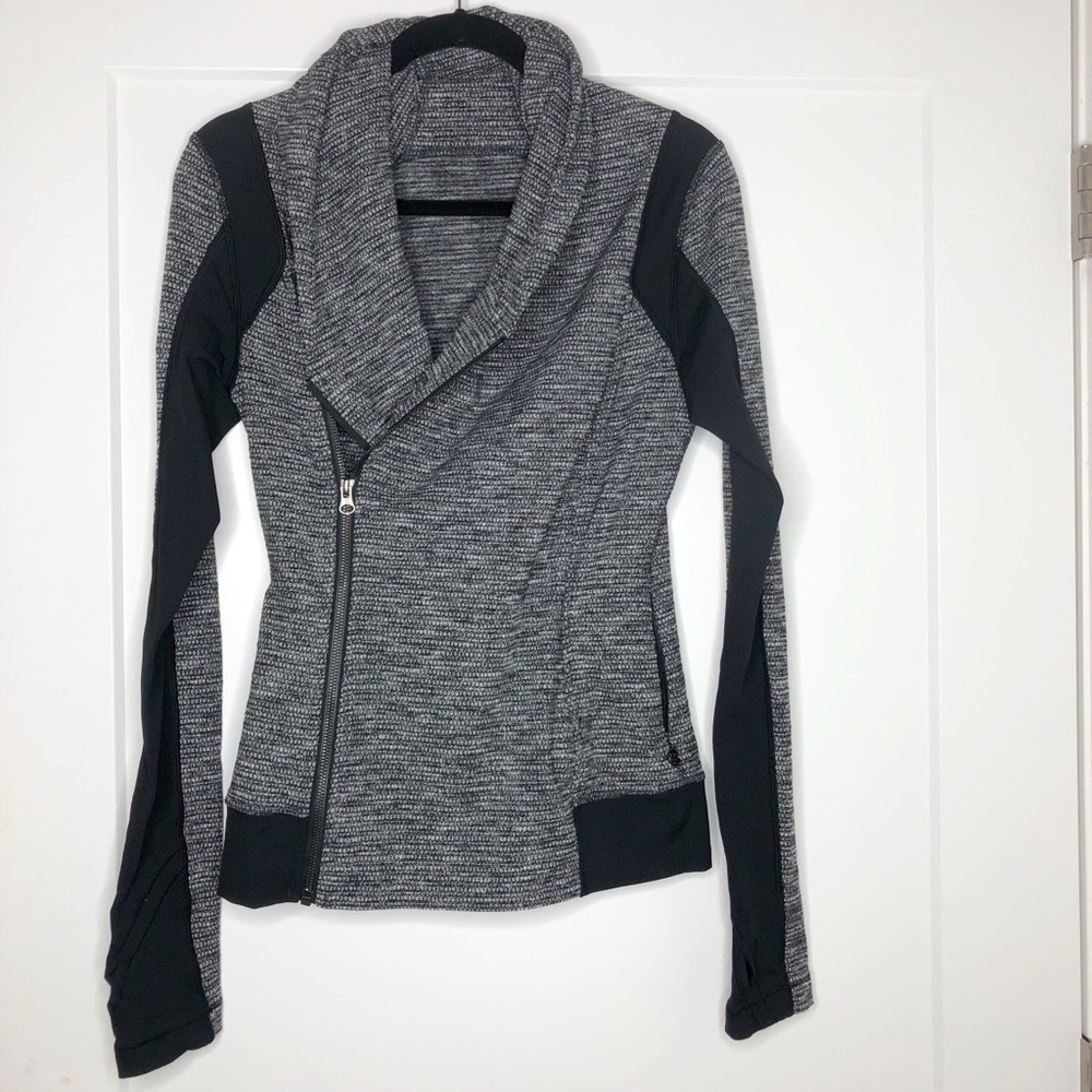 Lululemon, size 6, crossover jacket